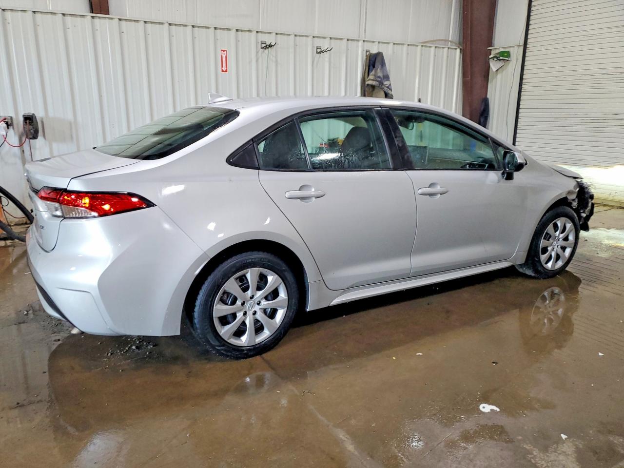 2021 TOYOTA COROLLA LE photo 5