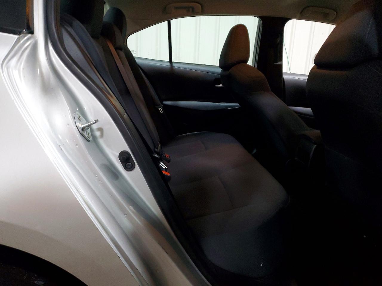 2021 TOYOTA COROLLA LE photo 19