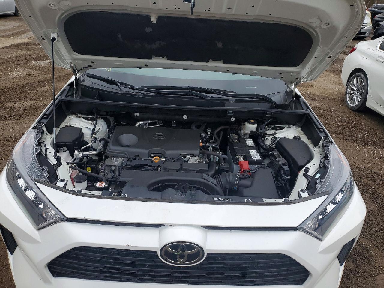 2021 TOYOTA RAV4 LE photo 23