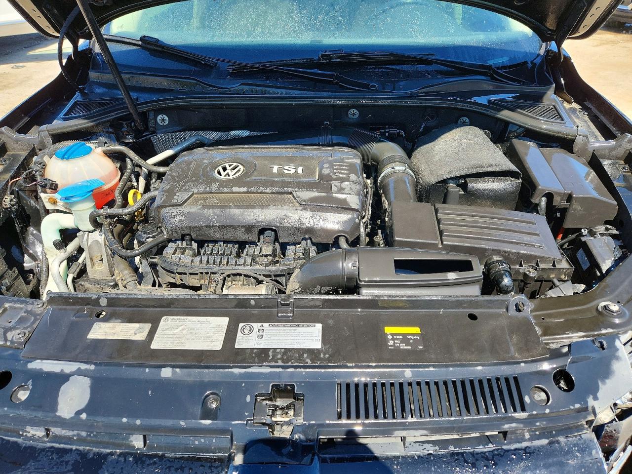 2015 VOLKSWAGEN PASSAT SE photo 31