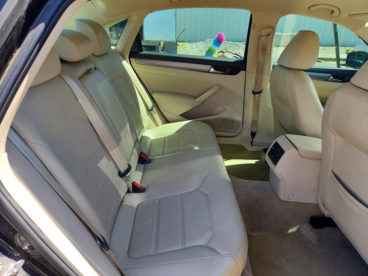 2015 VOLKSWAGEN PASSAT SE photo 28