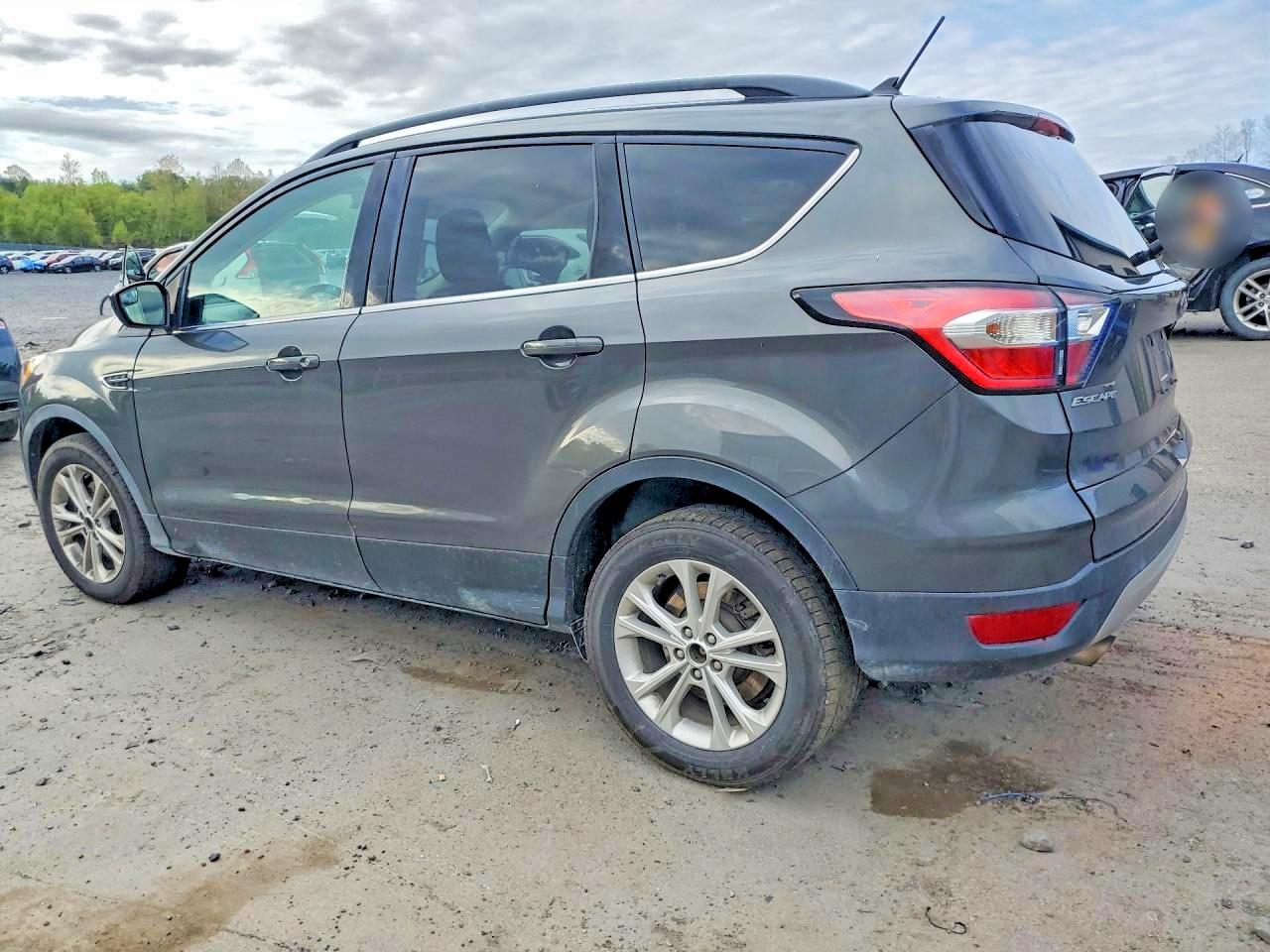 2018 FORD ESCAPE SE photo 3