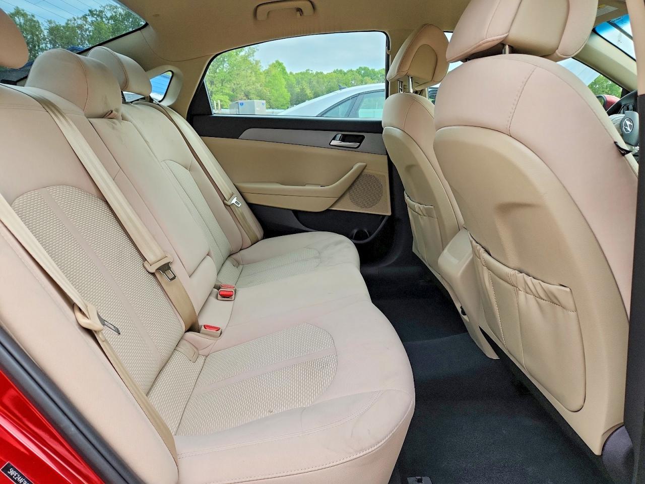 2017 HYUNDAI SONATA SE photo 28