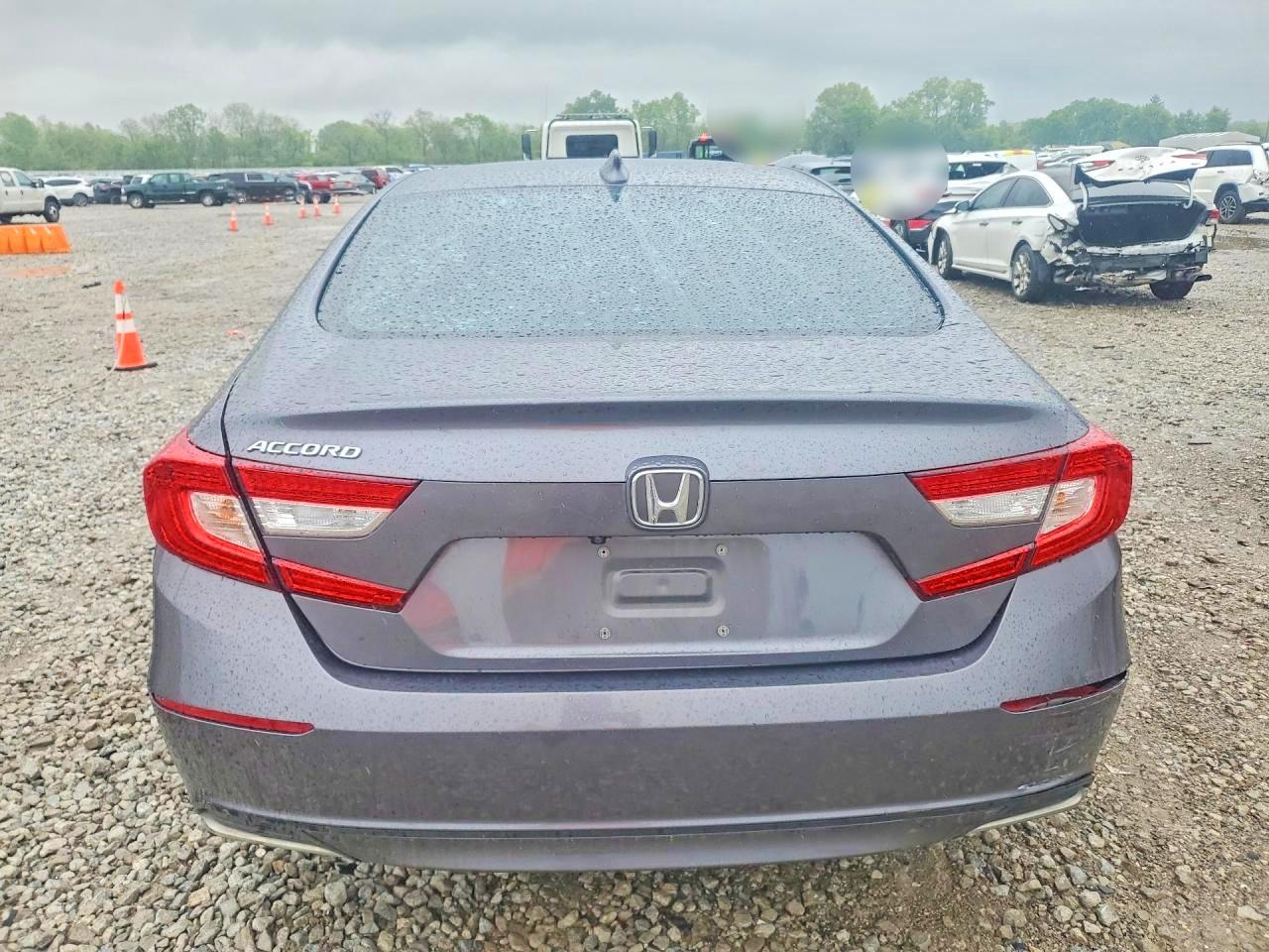 2020 HONDA ACCORD LX photo 11