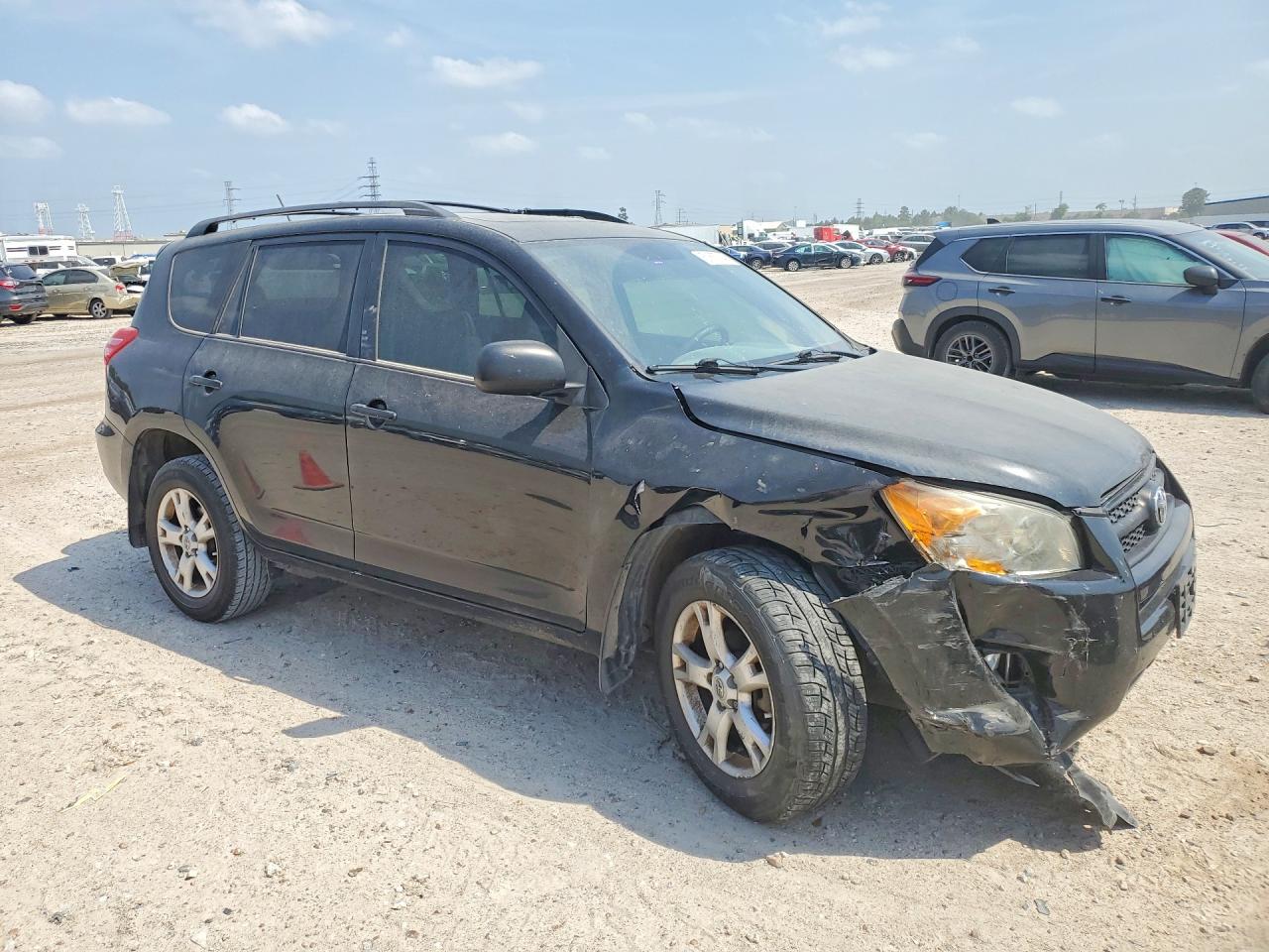 2011 TOYOTA RAV4 BASE photo 4