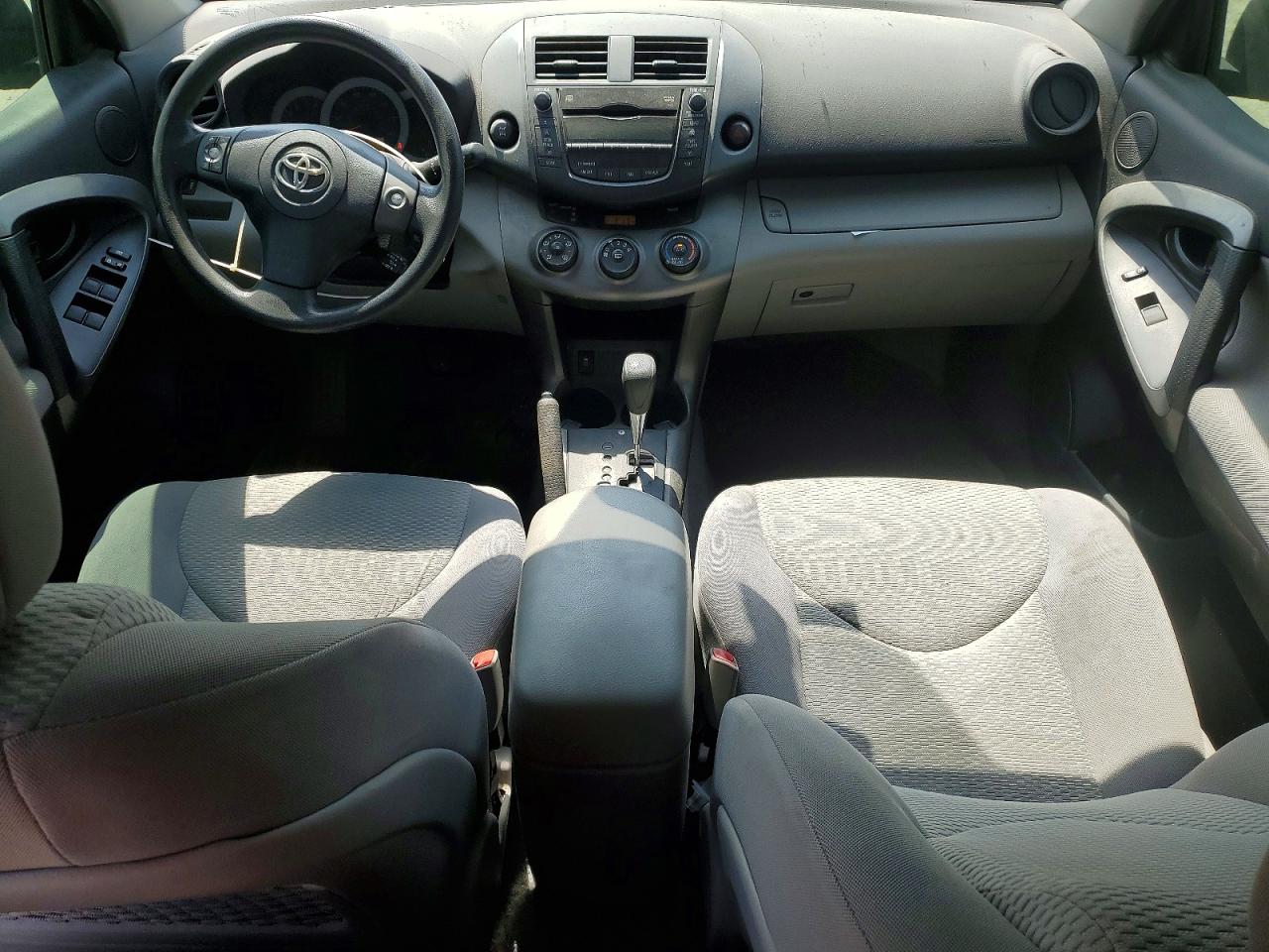 2011 TOYOTA RAV4 BASE photo 8