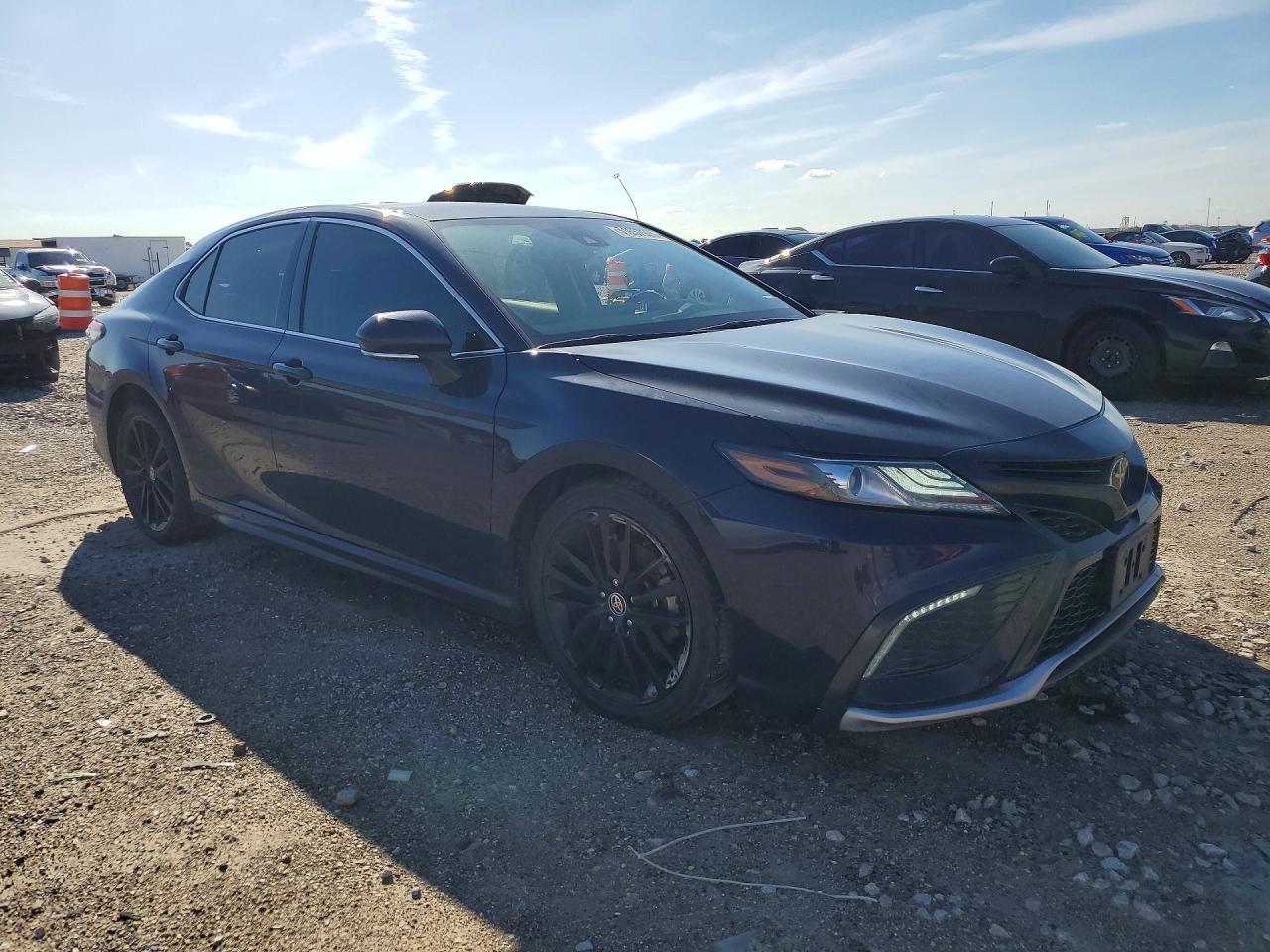 2022 TOYOTA CAMRY XSE photo 7