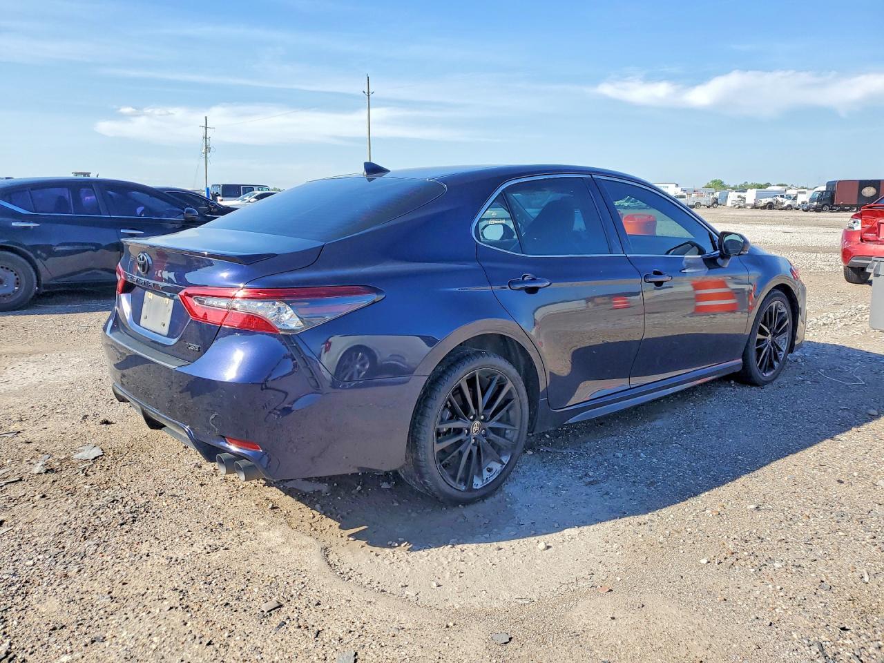 2022 TOYOTA CAMRY XSE photo 5
