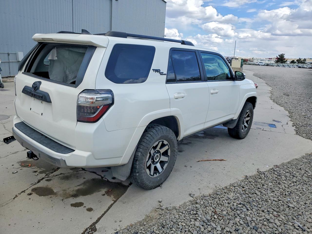 2022 TOYOTA 4RUNNER TRD OFF-ROAD PREMIUM photo 3