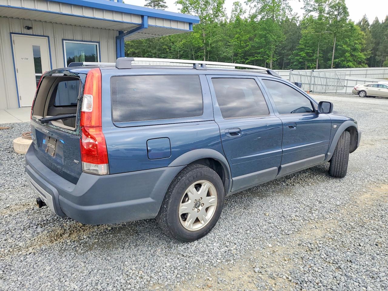 2005 VOLVO XC70 photo 5