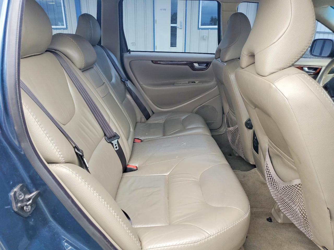 2005 VOLVO XC70 photo 19