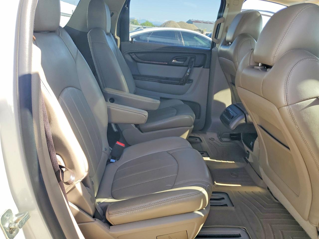 2014 GMC ACADIA DENALI photo 31