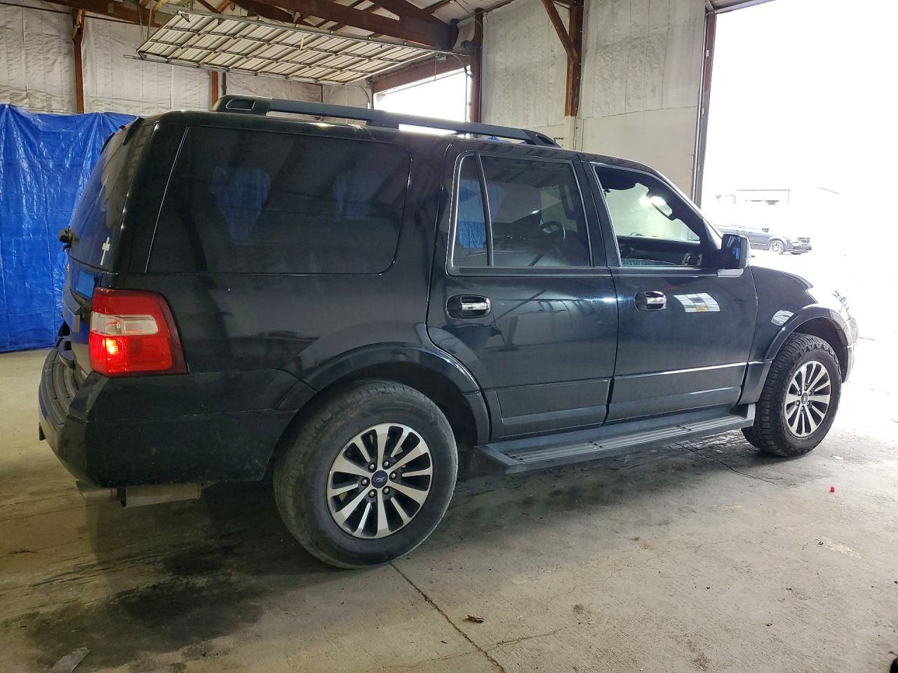 2017 FORD EXPEDITION XLT photo 3