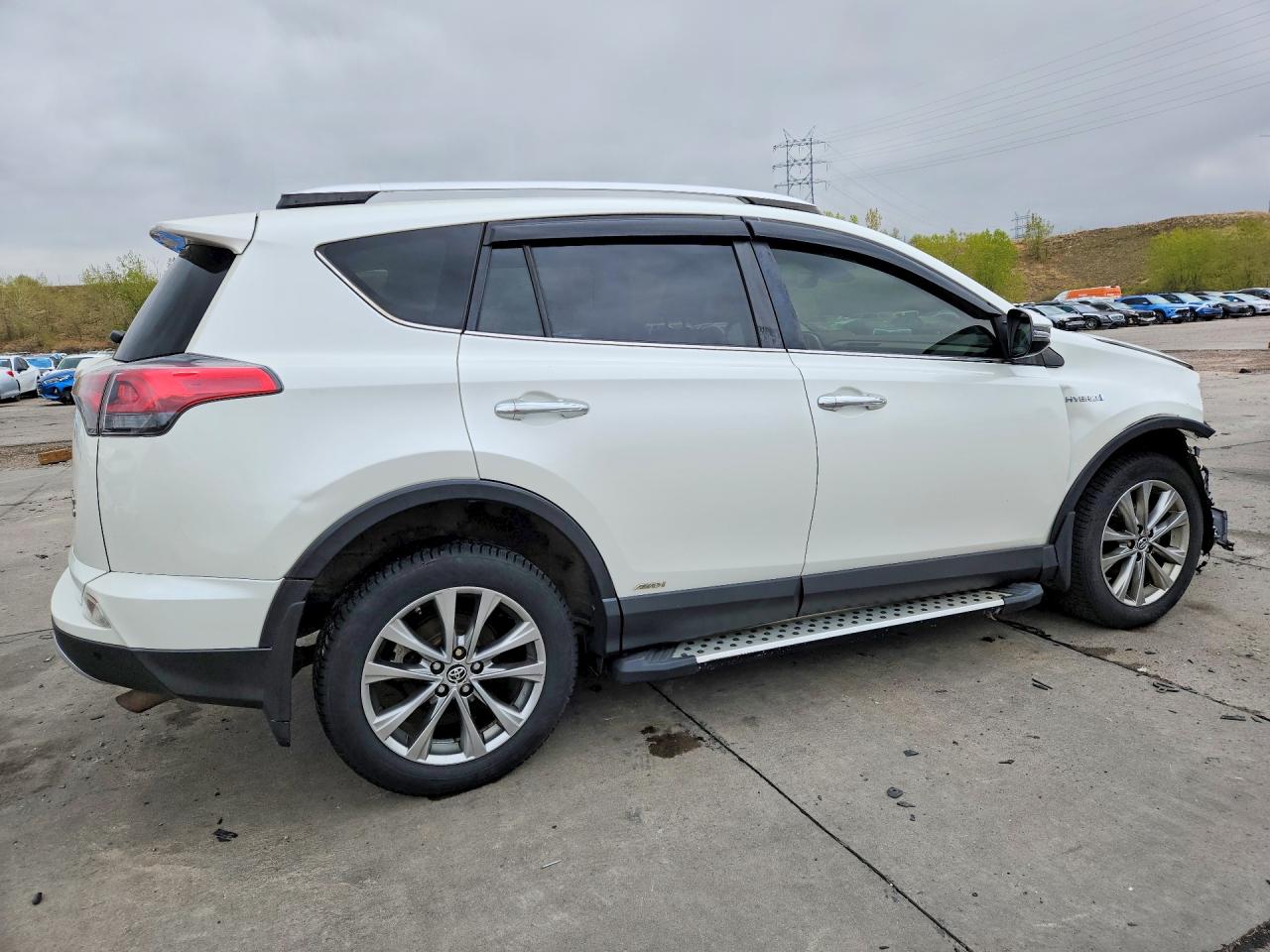 2016 TOYOTA RAV4 HV LIMITED photo 5