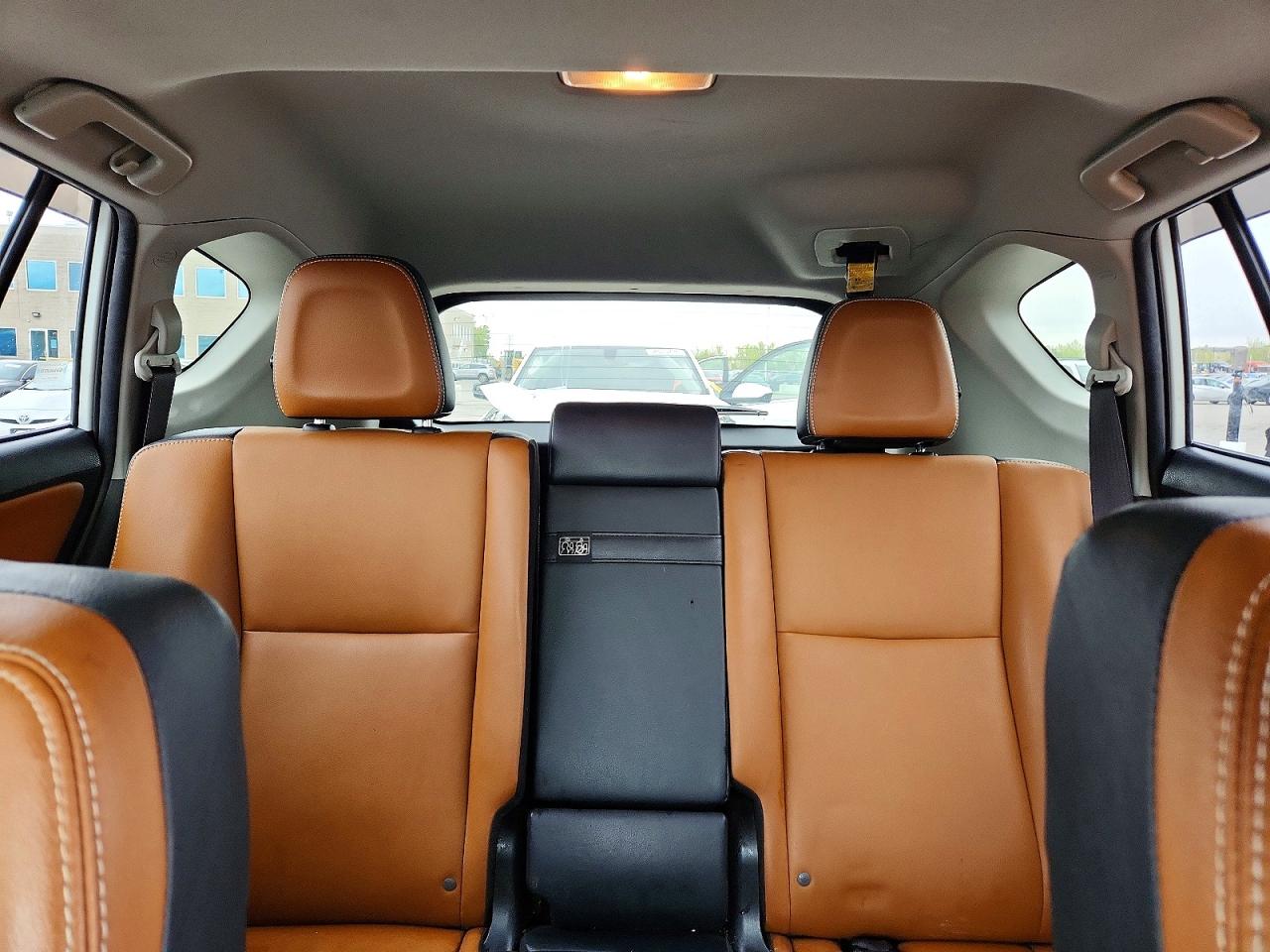2016 TOYOTA RAV4 HV LIMITED photo 19