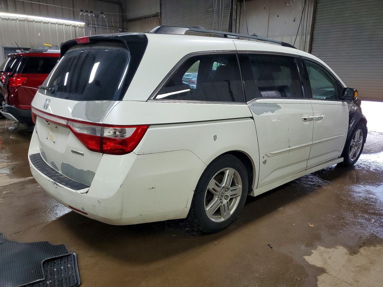 2012 HONDA ODYSSEY TOURING photo 3