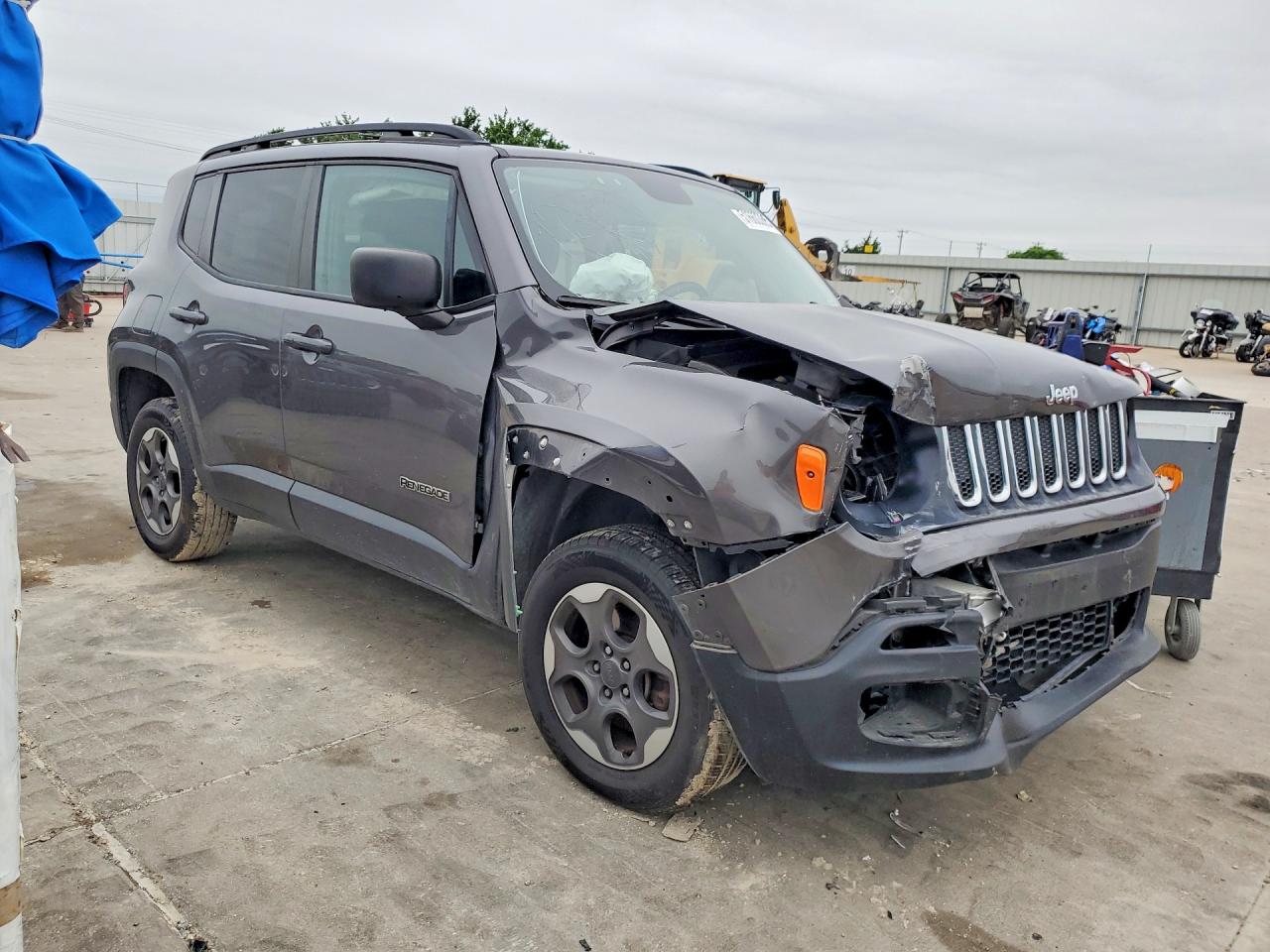 2017 JEEP RENEGADE SPORT photo 4