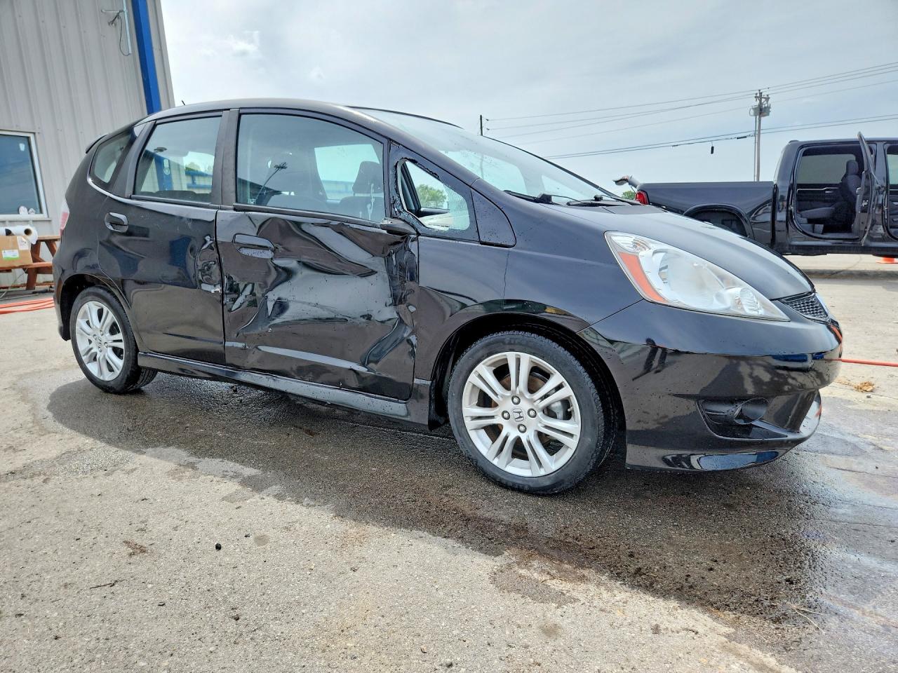 2011 HONDA FIT SPORT photo 10