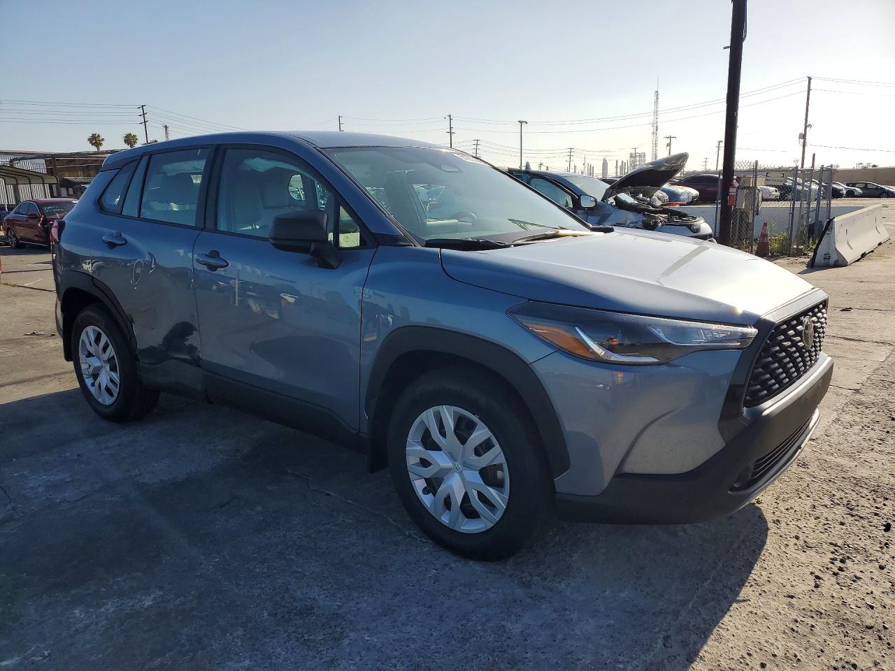 2023 TOYOTA COROLLA CROSS L photo 4