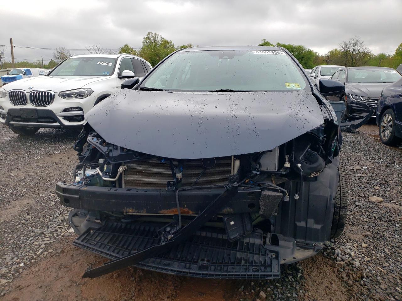 2019 TOYOTA COROLLA LE photo 13