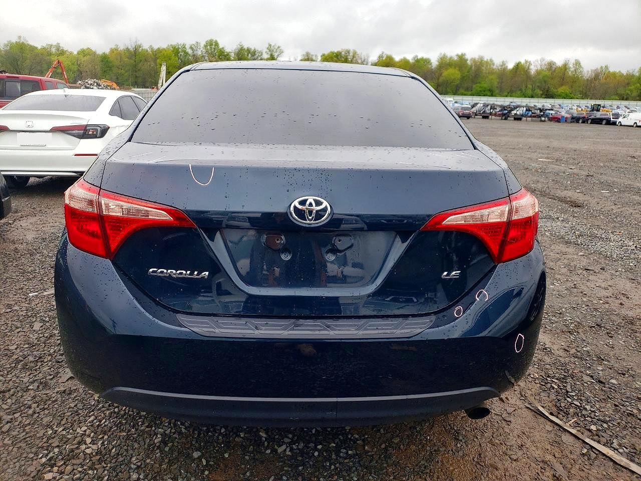 2019 TOYOTA COROLLA LE photo 16