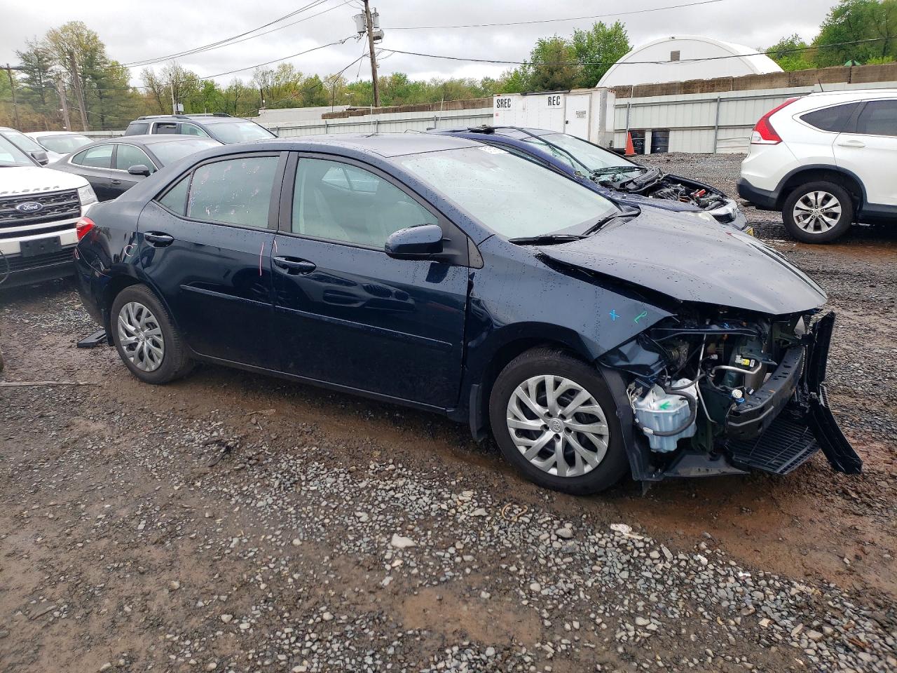 2019 TOYOTA COROLLA LE photo 10
