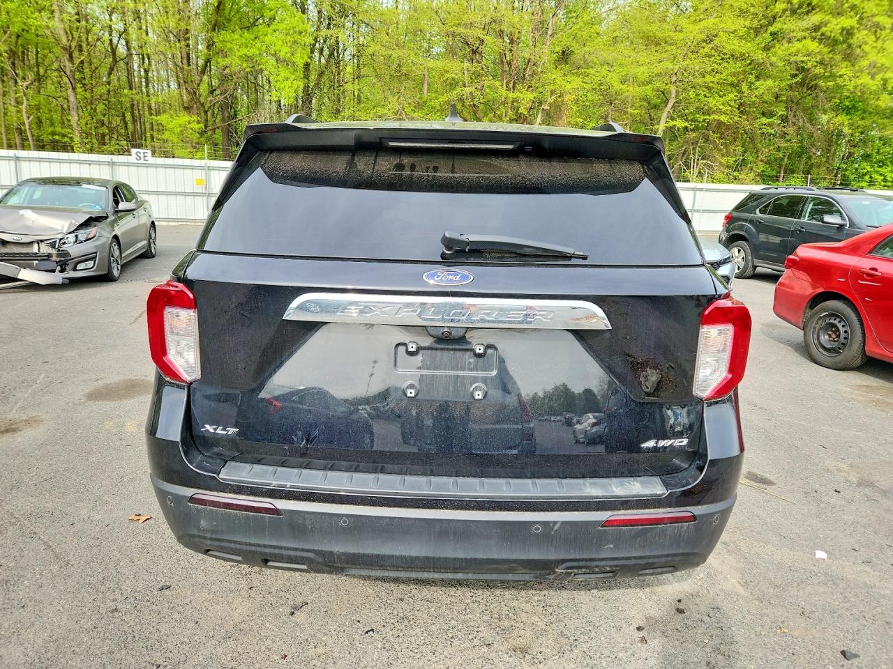 2023 FORD EXPLORER XLT photo 11