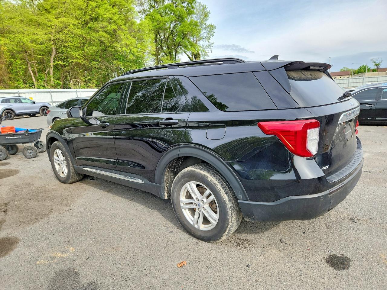 2023 FORD EXPLORER XLT photo 3