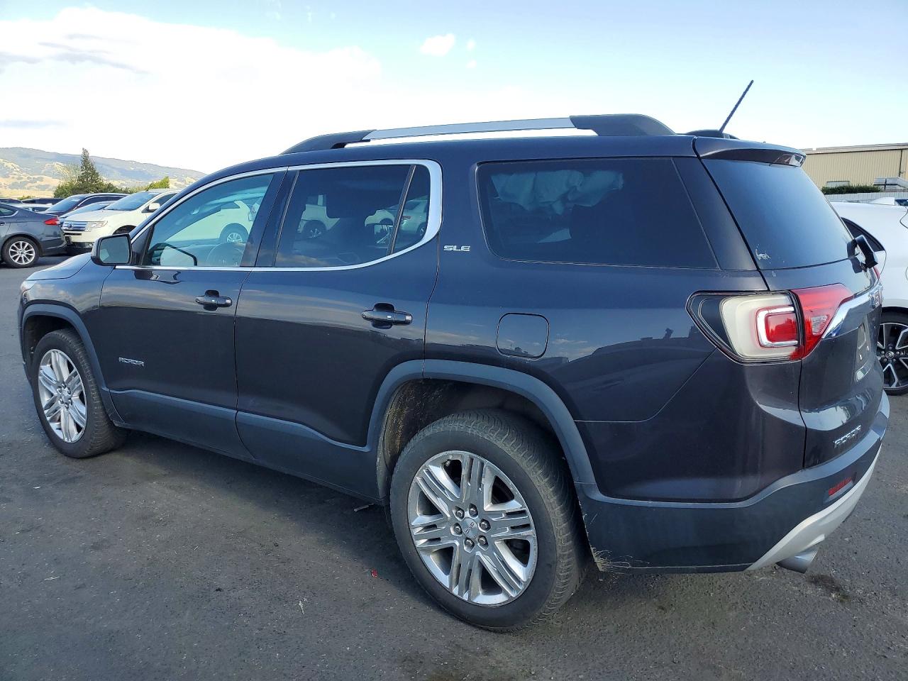 2017 GMC ACADIA photo 3