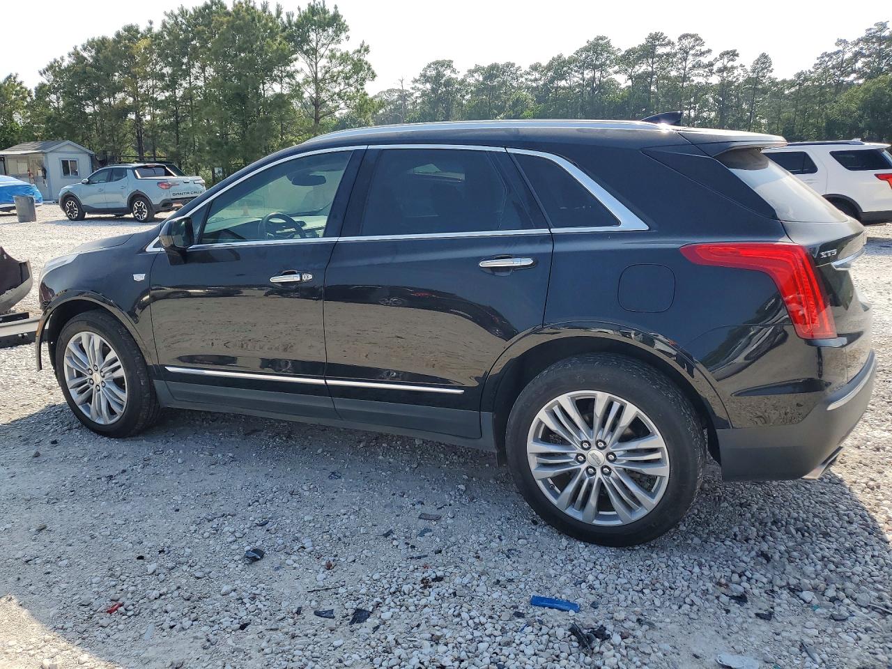 2018 CADILLAC XT5 PREMIUM LUXURY photo 2