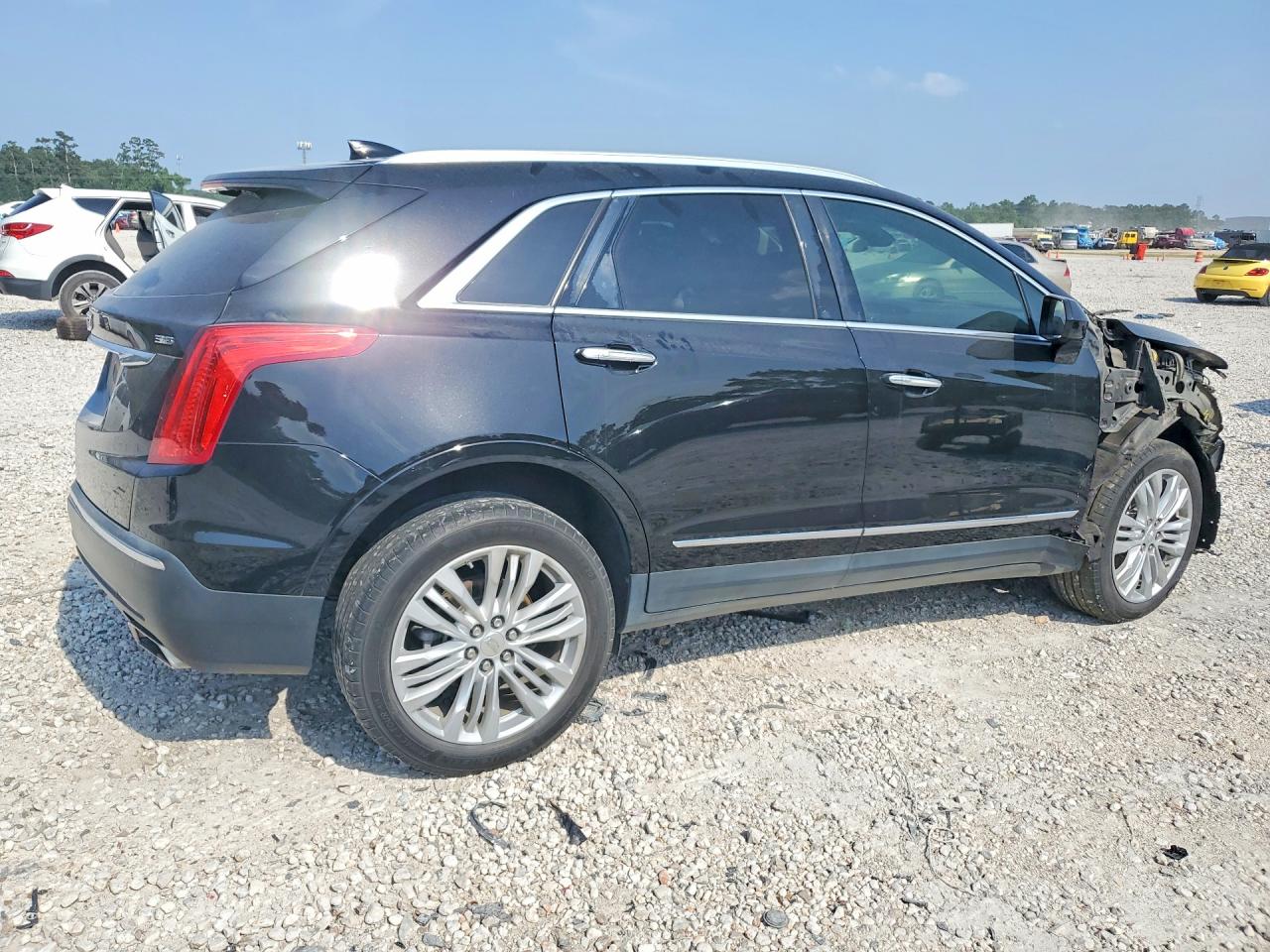 2018 CADILLAC XT5 PREMIUM LUXURY photo 3