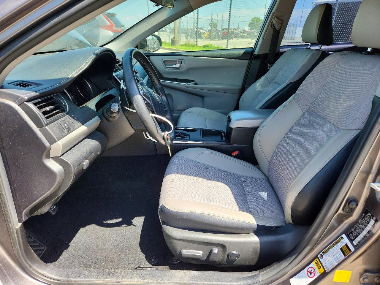 2016 TOYOTA CAMRY SE photo 7