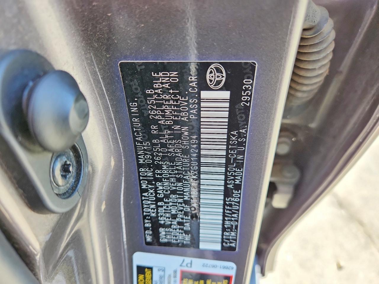 2016 TOYOTA CAMRY SE photo 12