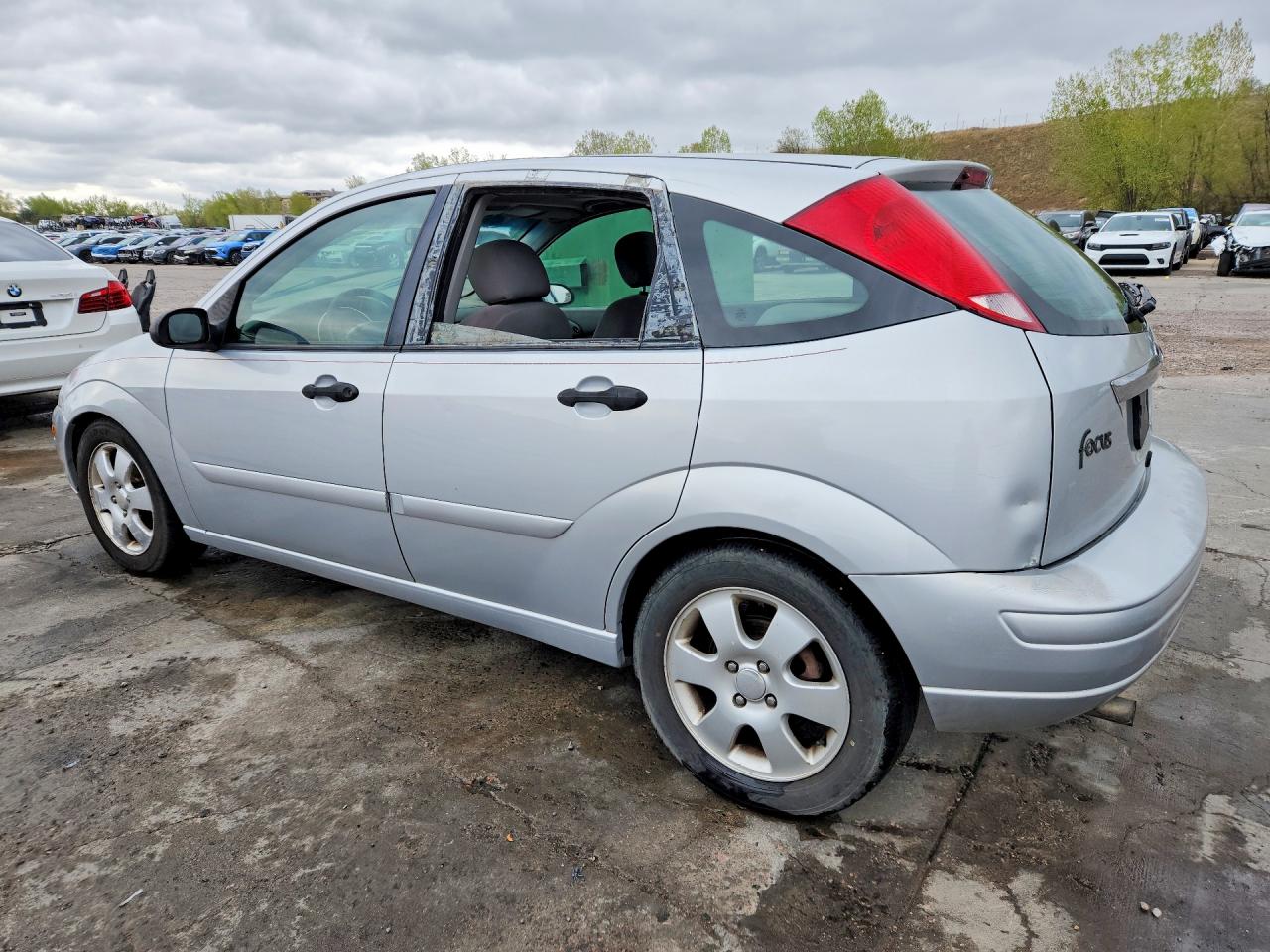 2002 FORD FOCUS ZX5 photo 3