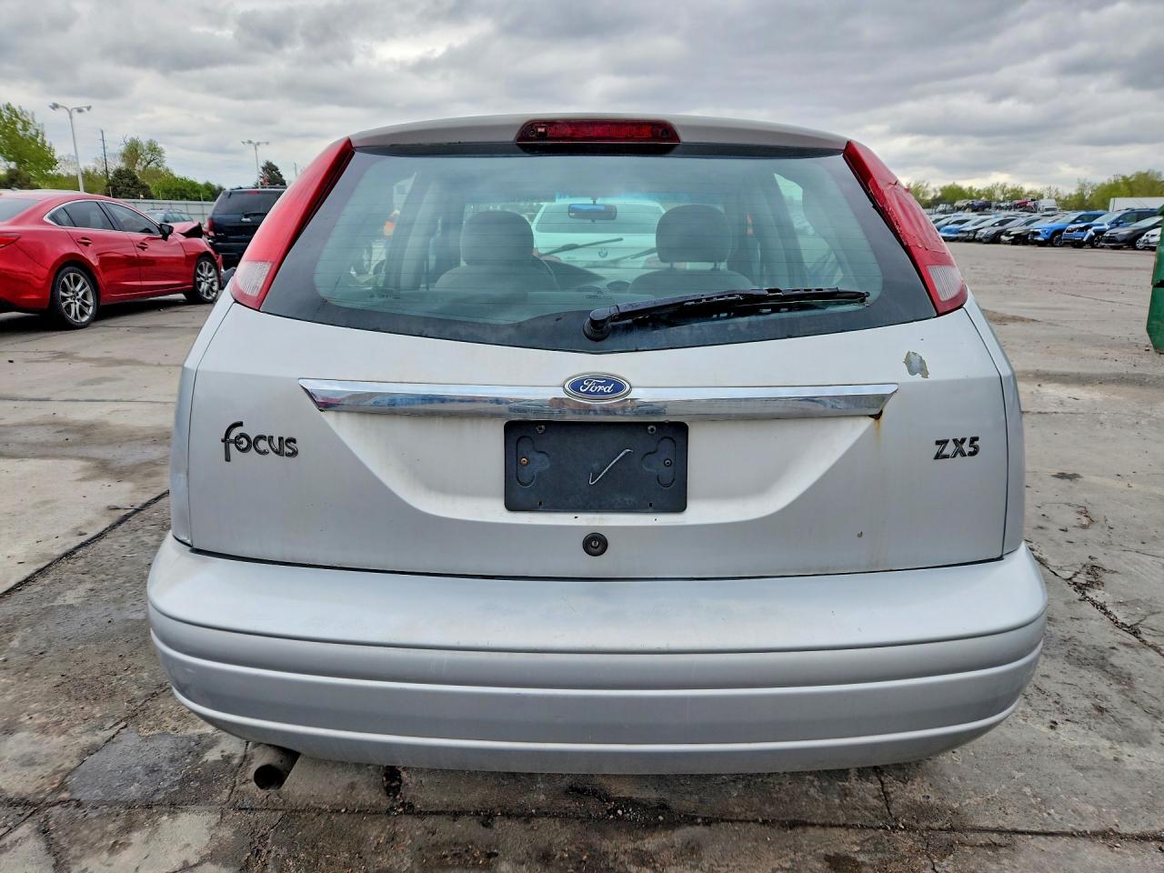 2002 FORD FOCUS ZX5 photo 11