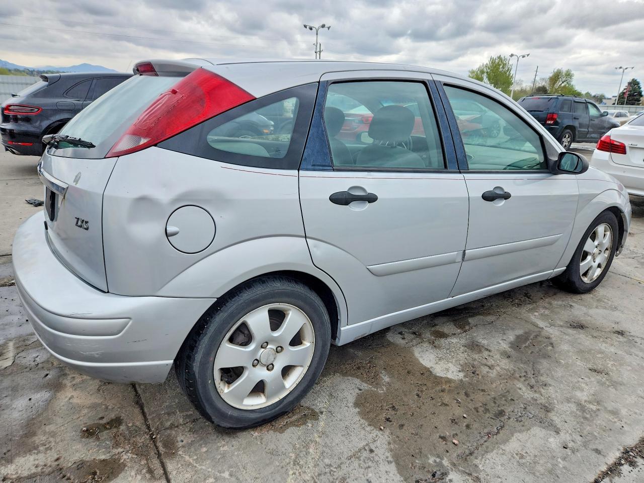 2002 FORD FOCUS ZX5 photo 5