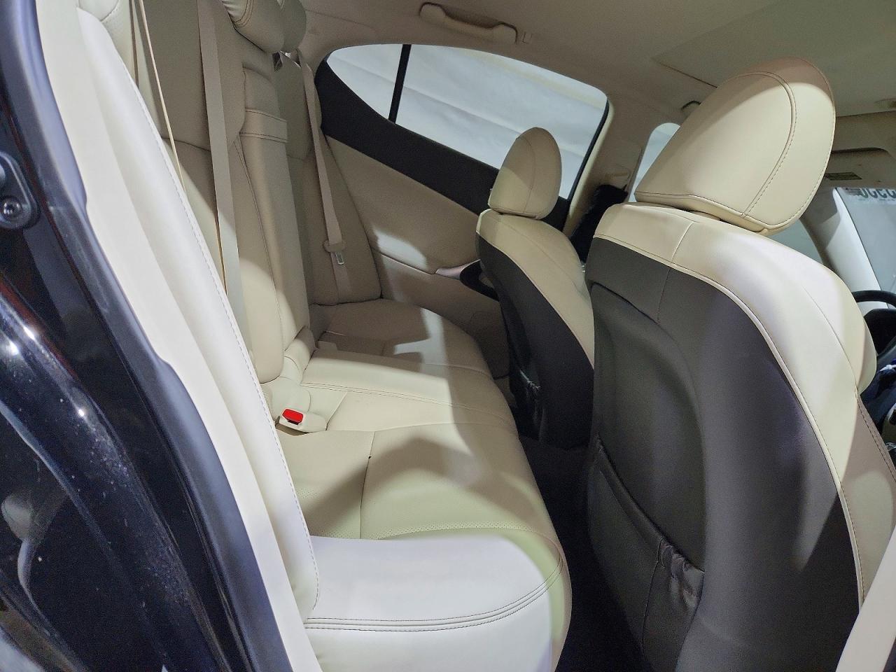 2012 LEXUS IS 250 photo 28