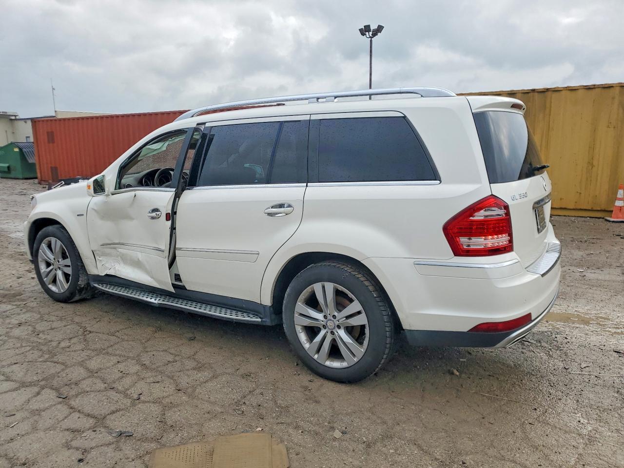 2012 MERCEDES-BENZ GL 350 BLUETEC photo 4