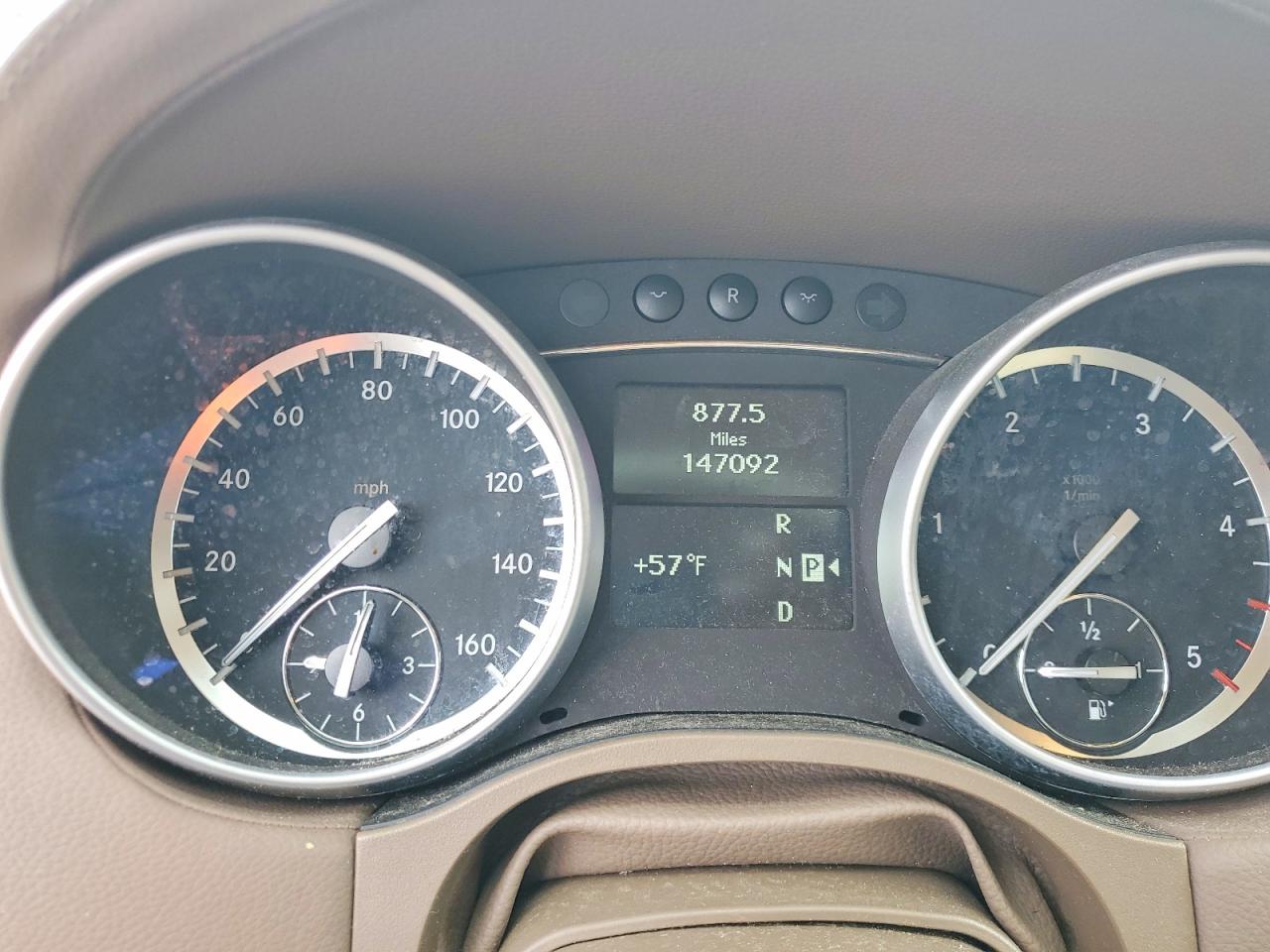2012 MERCEDES-BENZ GL 350 BLUETEC photo 25