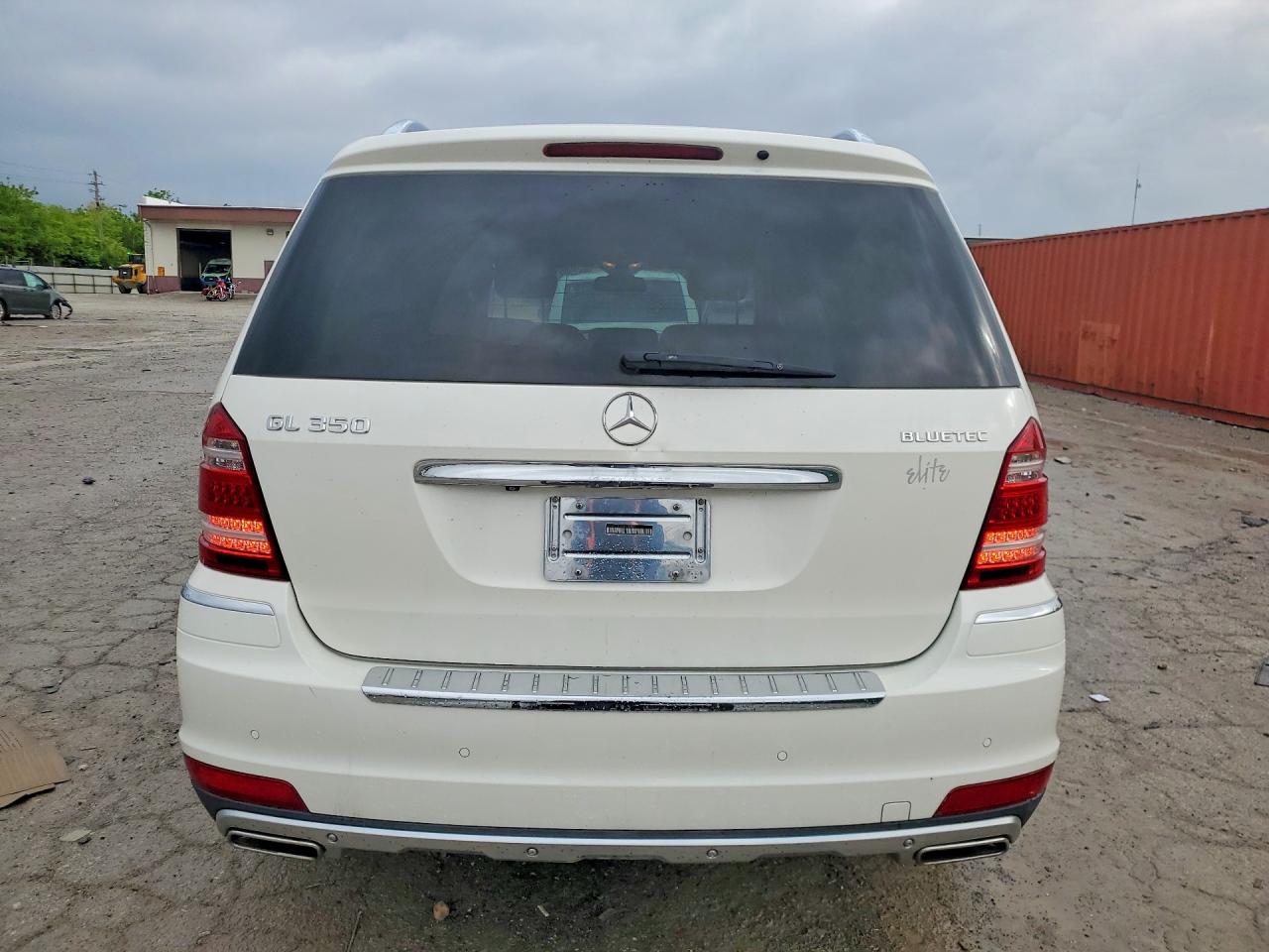 2012 MERCEDES-BENZ GL 350 BLUETEC photo 16
