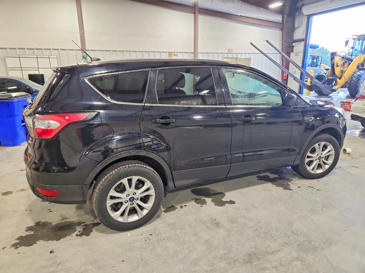 2017 FORD ESCAPE SE photo 5