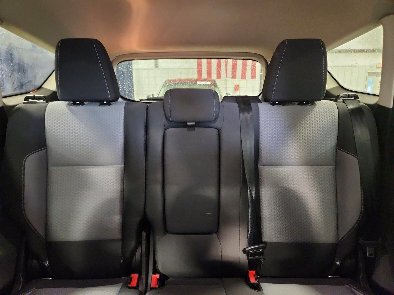 2017 FORD ESCAPE SE photo 19