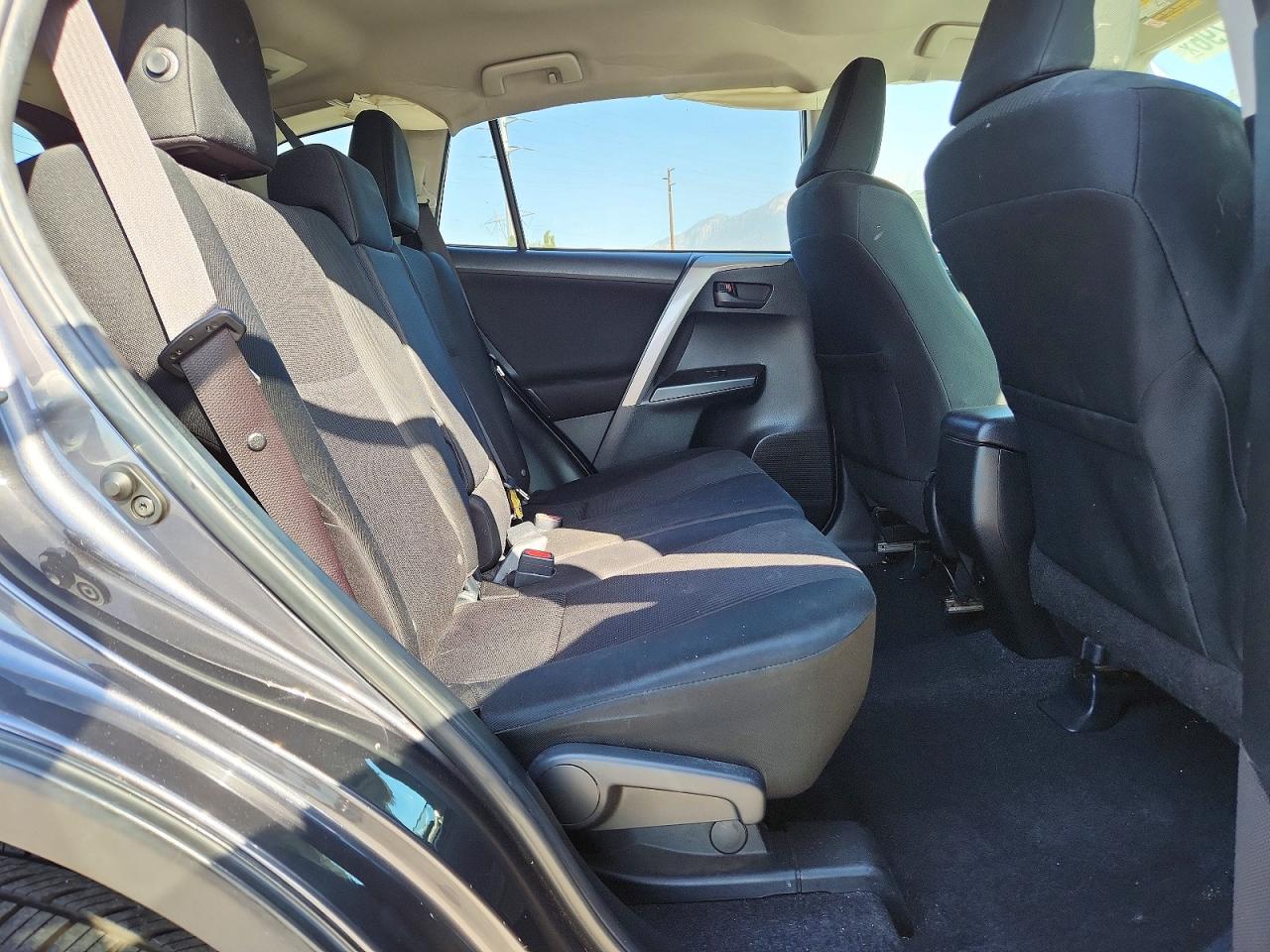 2017 TOYOTA RAV4 LE photo 21