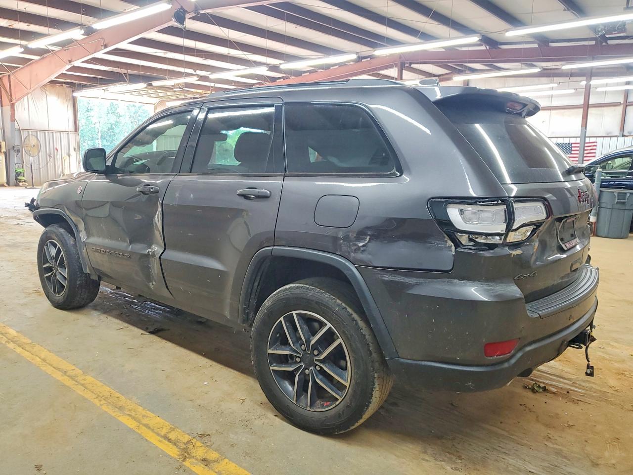 2020 JEEP GRAND CHEROKEE TRAILHAWK photo 4