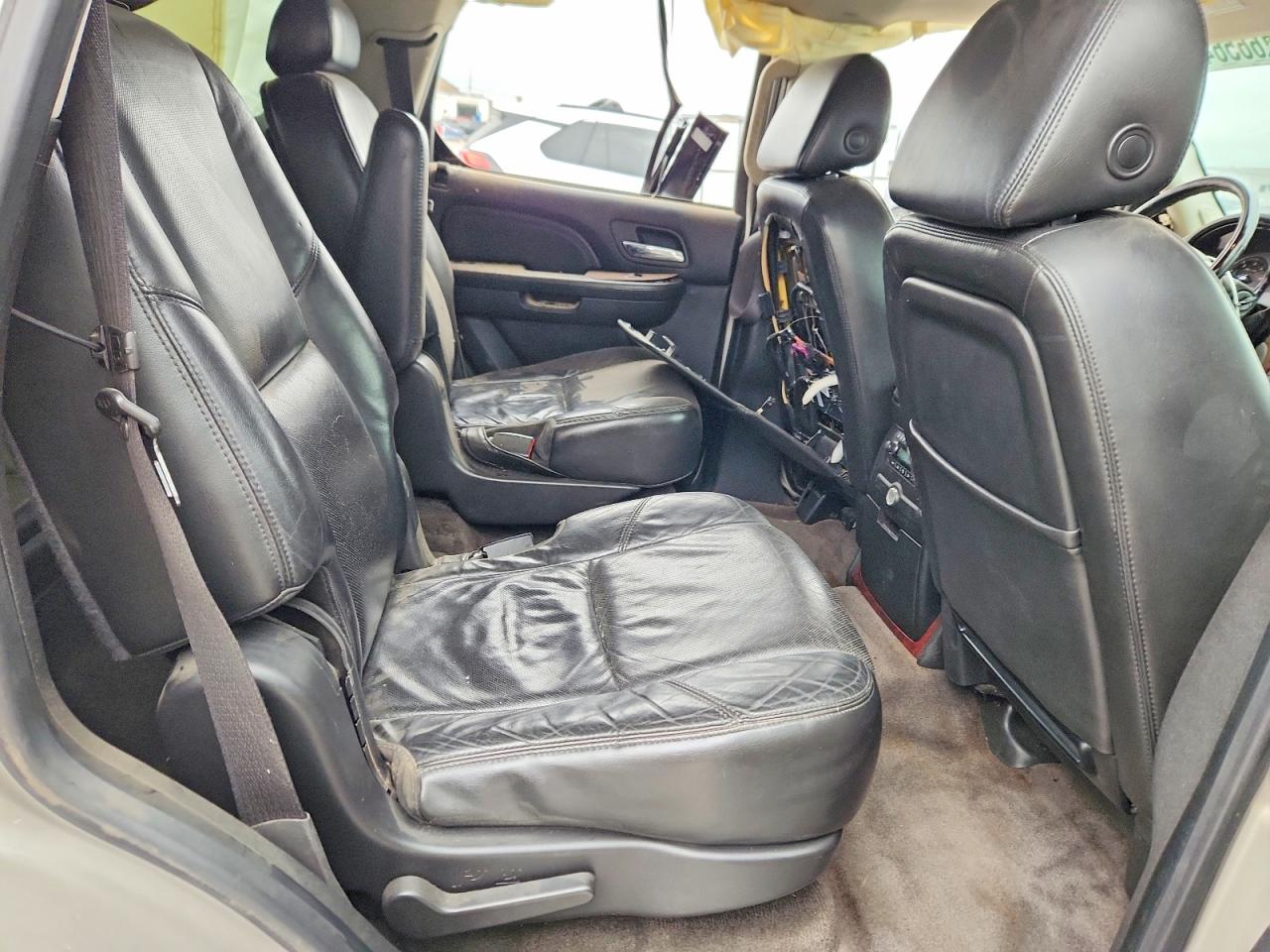 2008 CADILLAC ESCALADE LUXURY photo 21