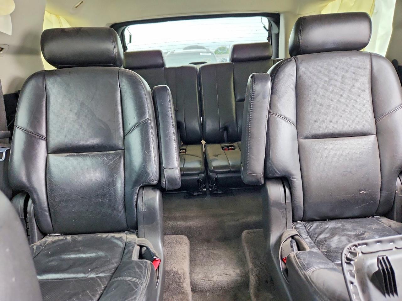 2008 CADILLAC ESCALADE LUXURY photo 19