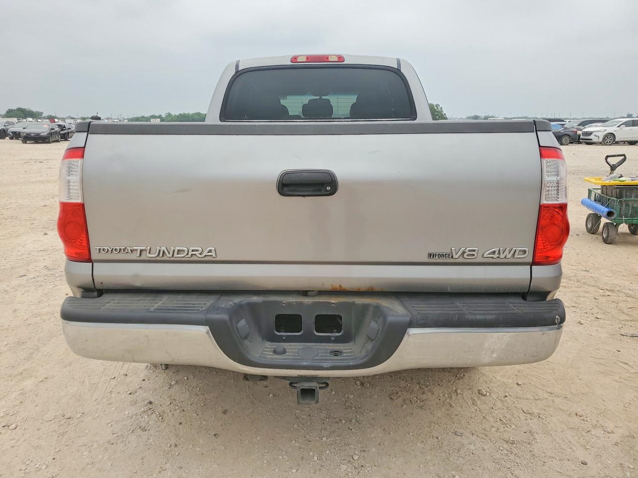2004 TOYOTA TUNDRA DOUBLE CAB SR5 photo 16