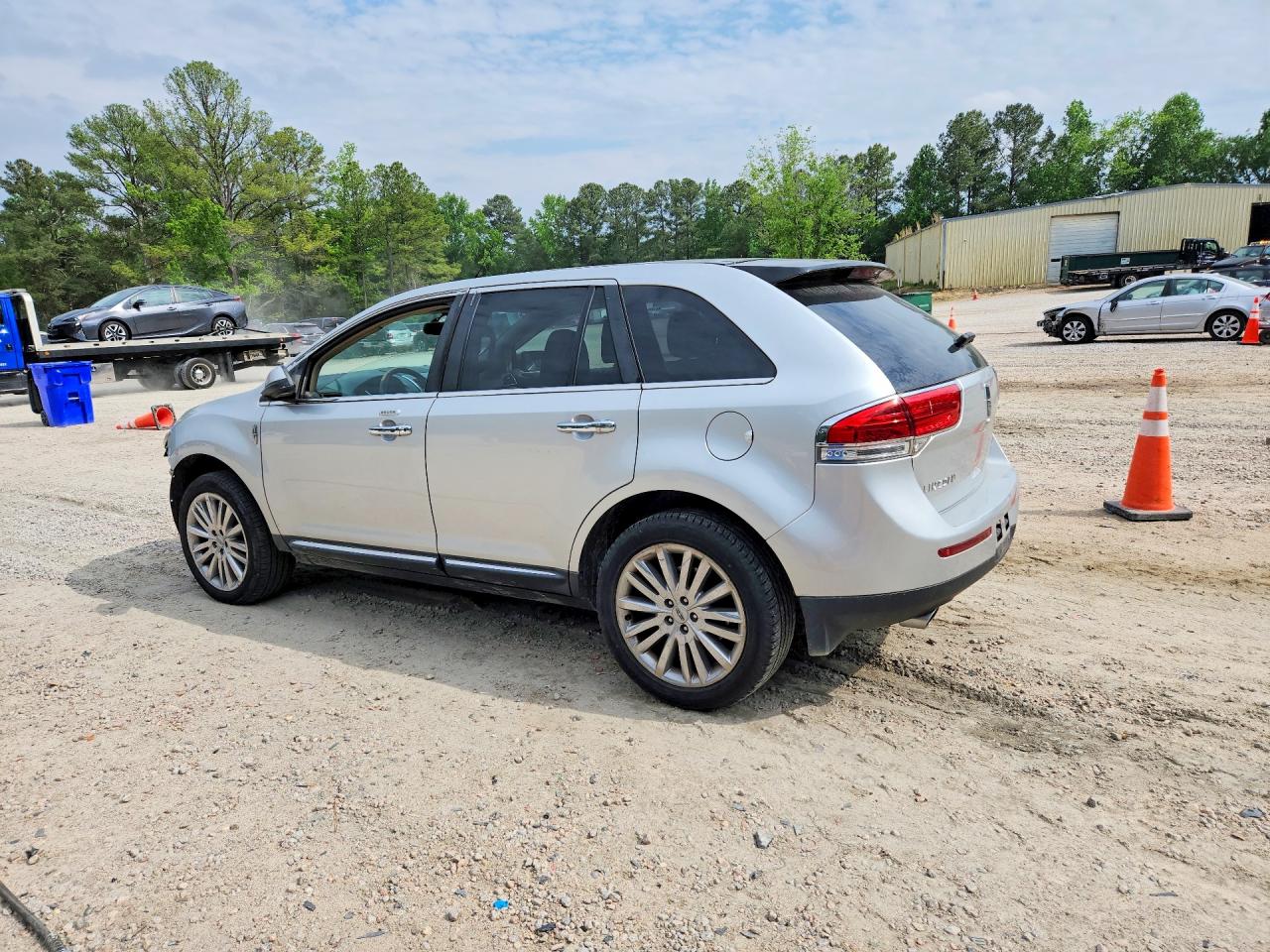 2011 LINCOLN MKX photo 3