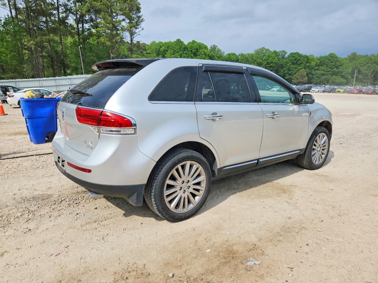 2011 LINCOLN MKX photo 5
