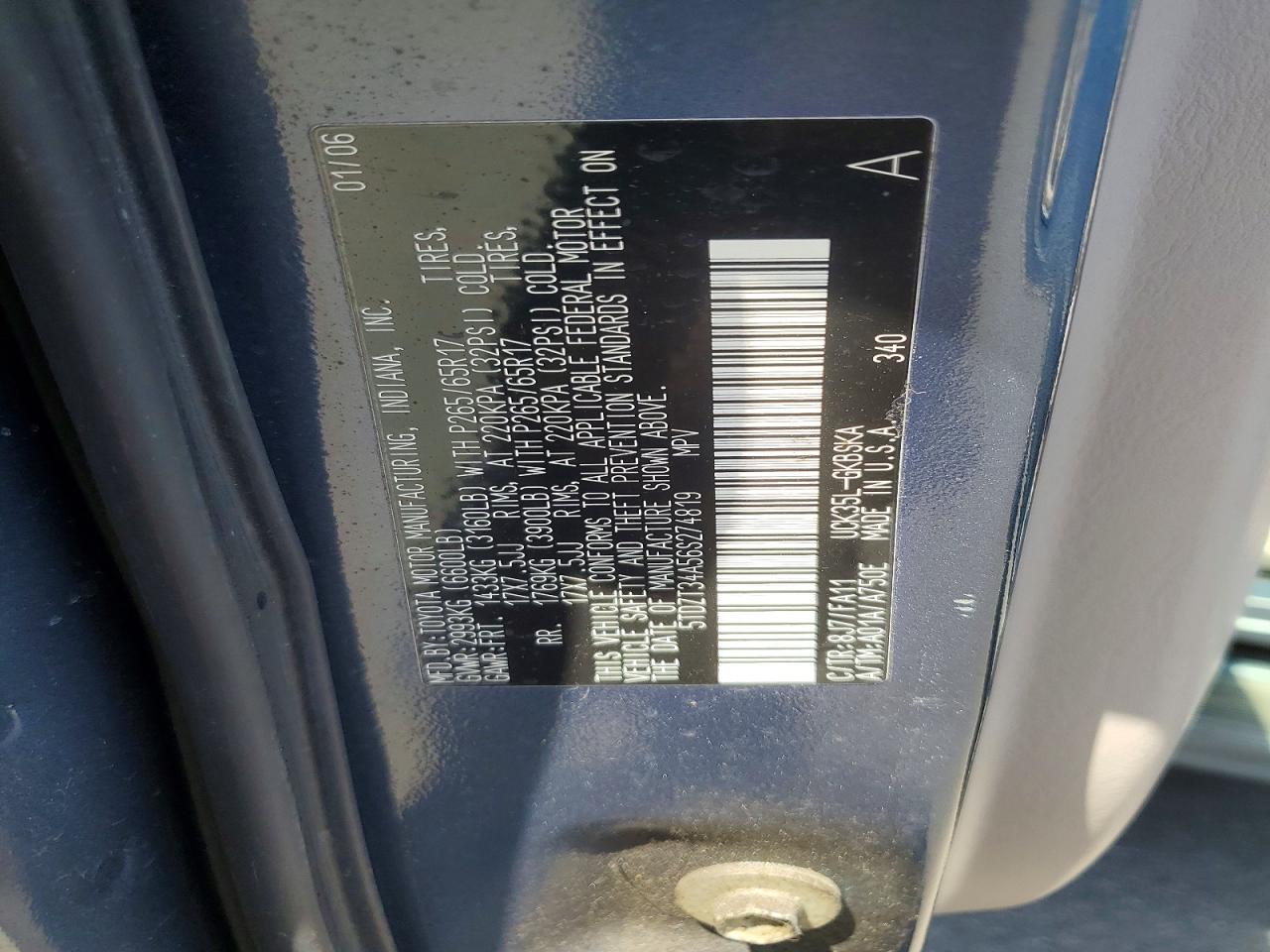 2006 TOYOTA SEQUOIA SR5 photo 37